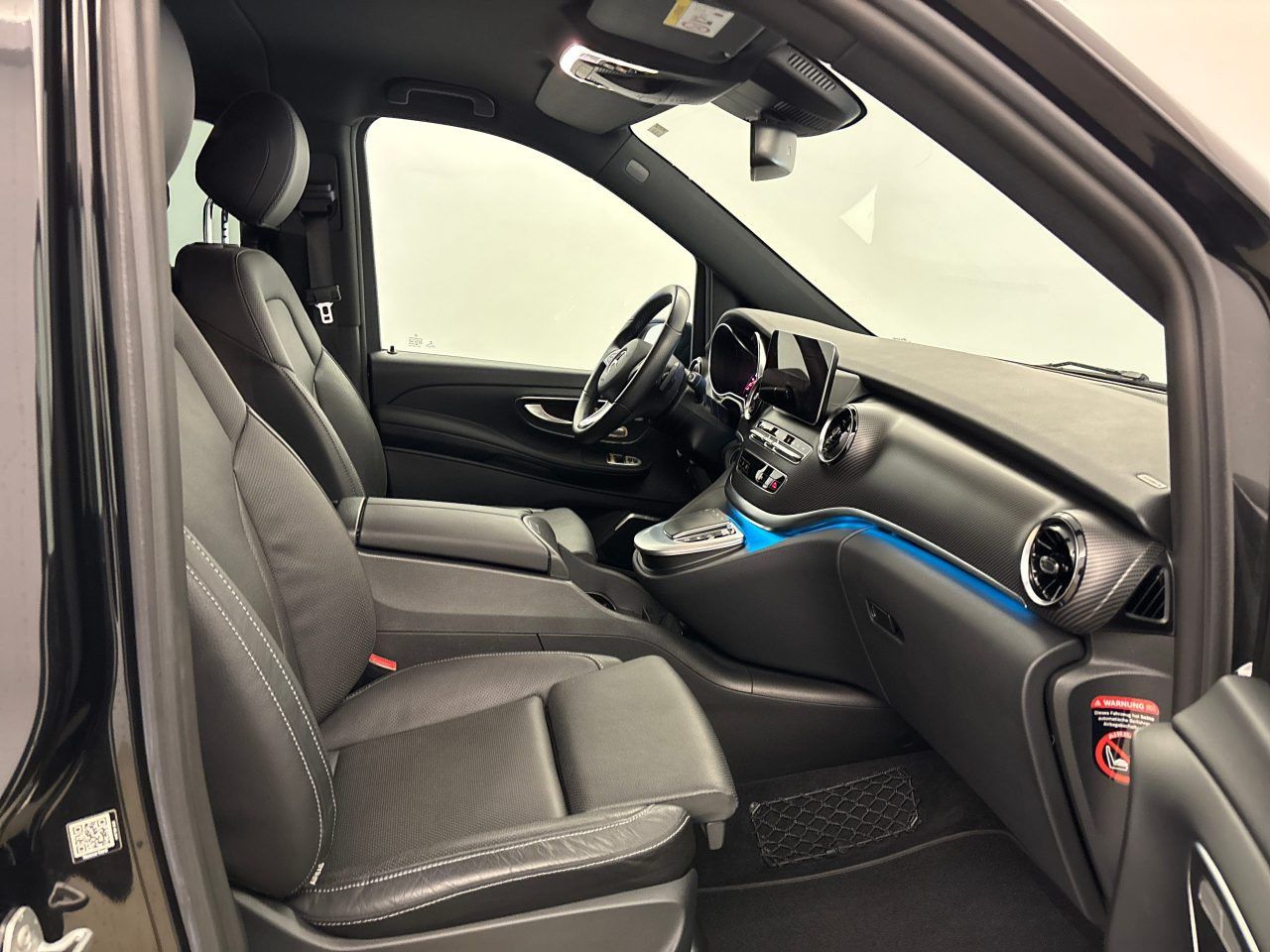 Fahrzeugabbildung Mercedes-Benz V 250 d 4Mat. AMG extralang °AIRMATIC°AHK°STHZ°