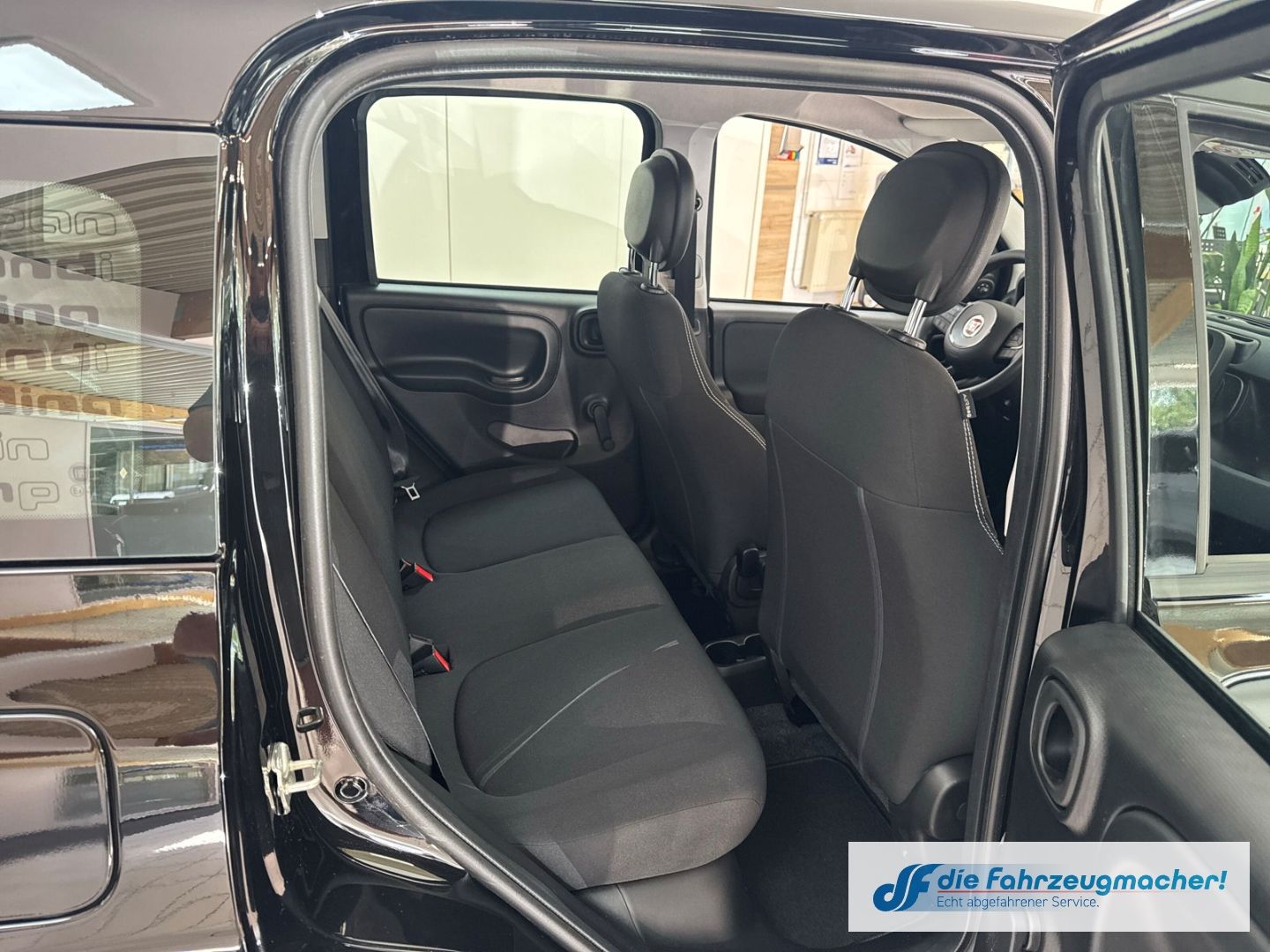 Fahrzeugabbildung Fiat Pandina Hybrid Tempomat Icon Digitales Cockpit D