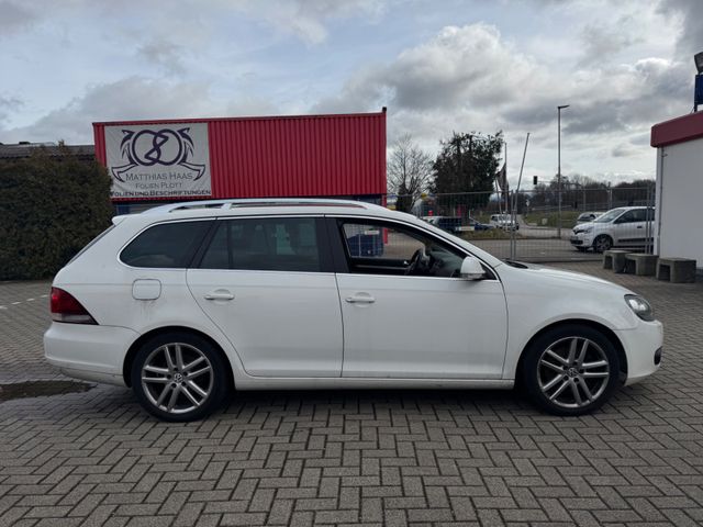 Fahrzeugabbildung Volkswagen Golf 1.4 TSI Highline Variant Motor läuft