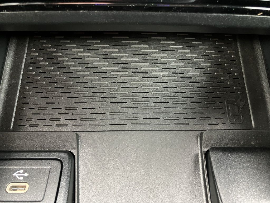 Fahrzeugabbildung Mercedes-Benz A 200 AMG*NIGHT*MULTIB*AHK*DISTR*TOTW*KEYL*KAM