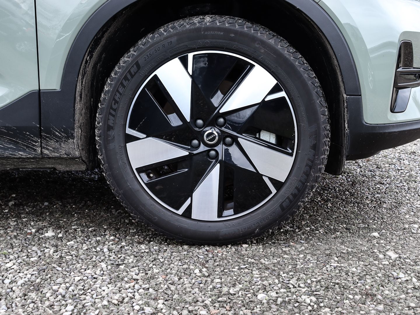Volvo C40 Plus Recharge Pure Electric AWD StandHZG Dig imagem 3