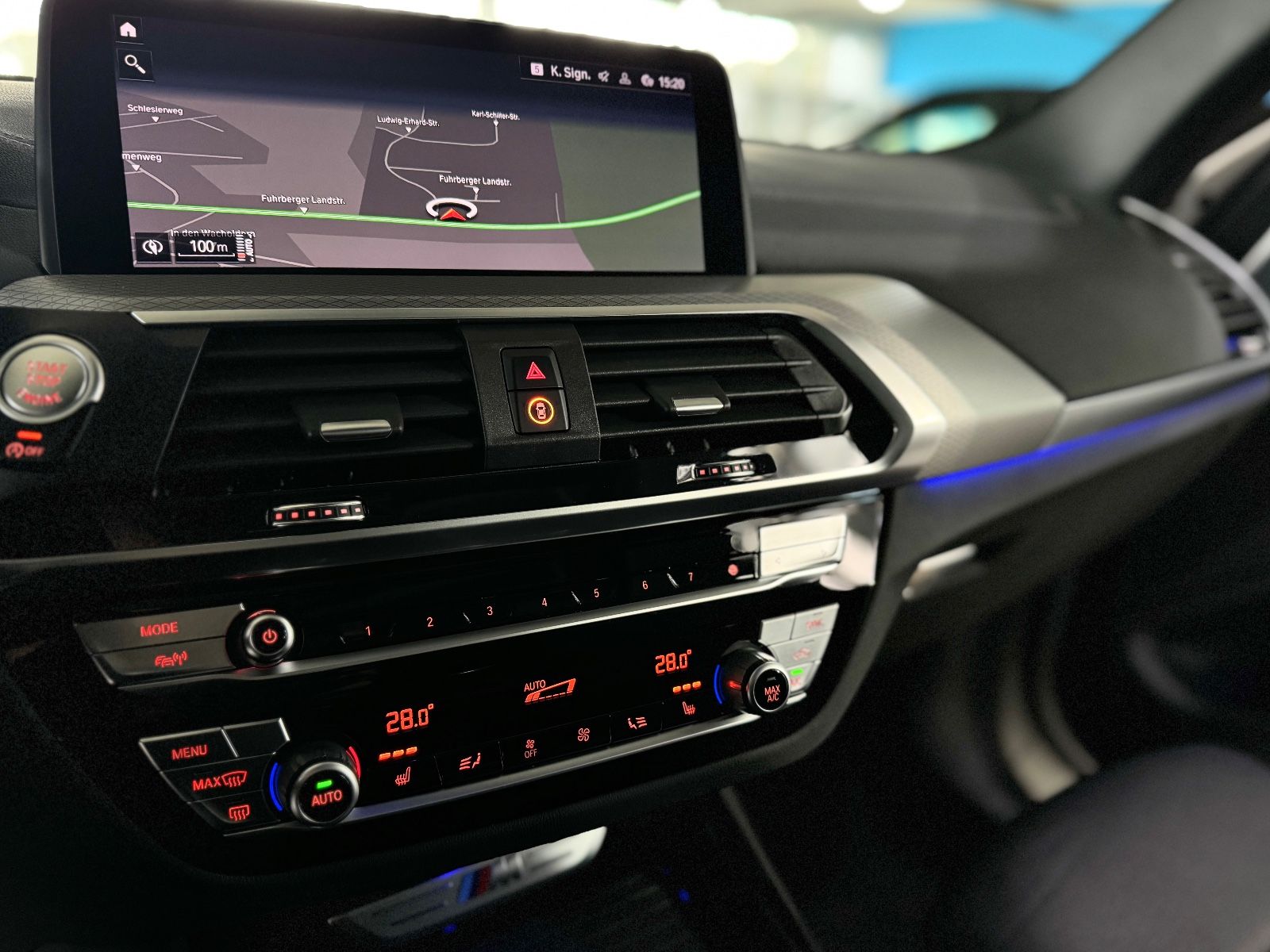 Fahrzeugabbildung BMW X3 M40i Panorama Kamera H/K HUD DAB Komfort 21Zo
