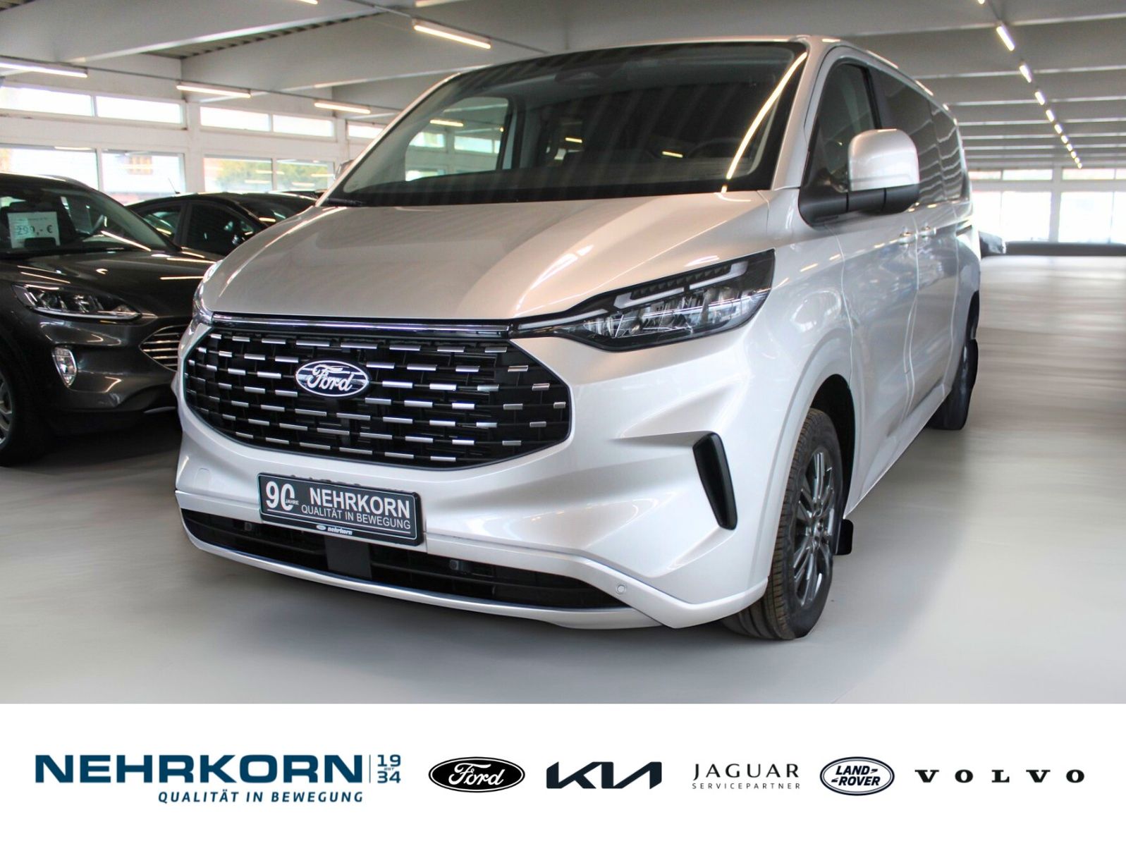 Fahrzeugabbildung Ford Tourneo Custom L2 8-Sitz Titanium Aut. LED STDHZ
