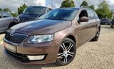 Skoda Octavia 2.0 TDI Combi Ambition 4x4 Navi* 17-Zoll