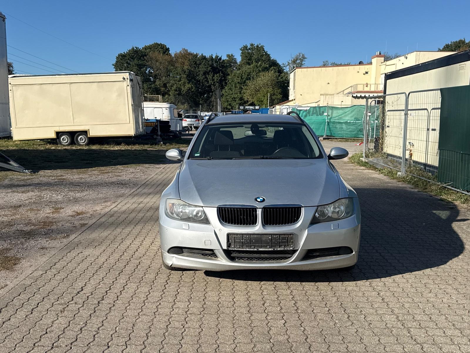 BMW 318 2006 — photo 6