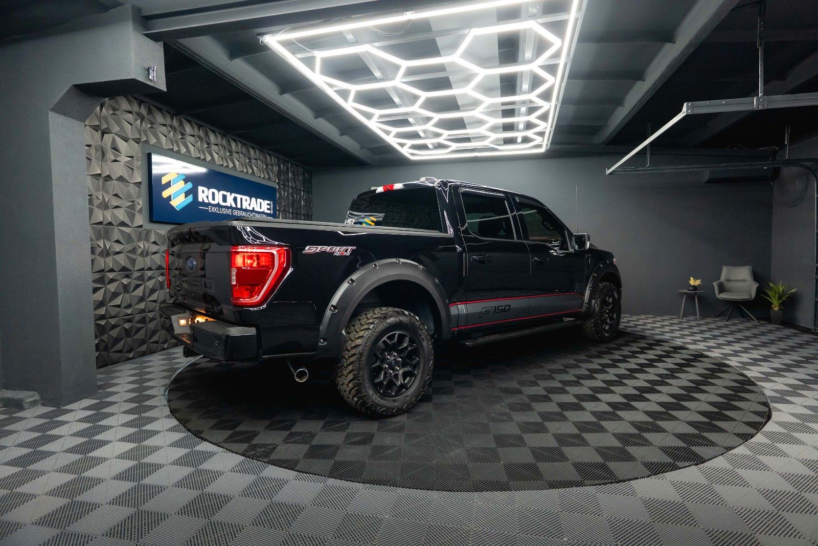 Fahrzeugabbildung Ford F150 5.0L V8 4x4 Offroad SuperCrew RAPTOR 19%