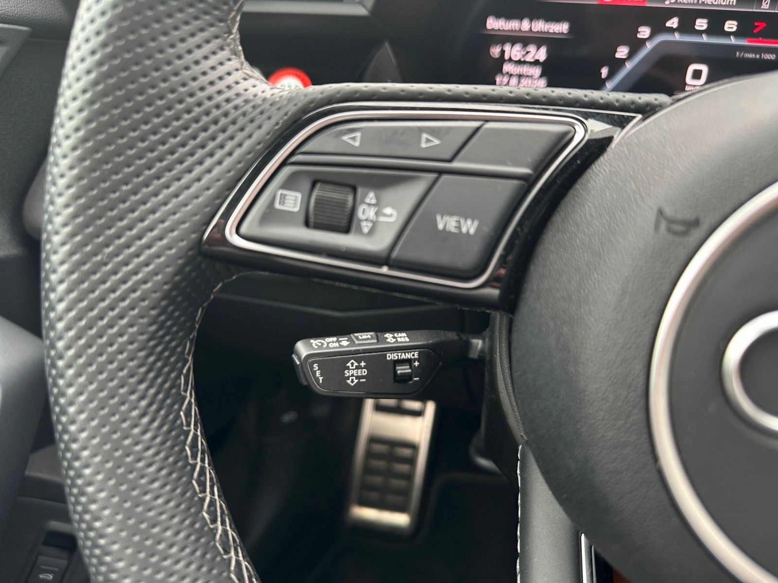 Audi A3 Limousine 35 TFSI S line – Bild 11