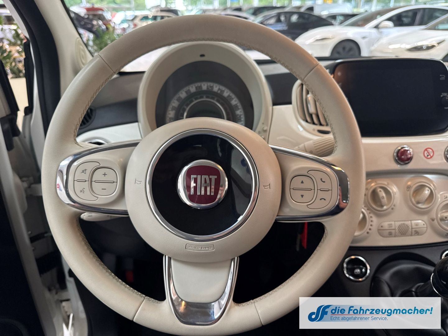 Fahrzeugabbildung Fiat 500 Lounge 1.0 Mild Hybrid EU6d Apple CarPlay An