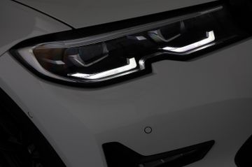 BMW 320d xDrive Touring Sport Line M-Lenkrad HUD CAM