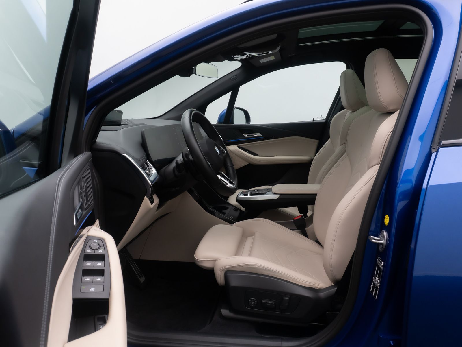 Fahrzeugabbildung BMW 220i Active Tourer M Sport 360° HUD DAB Panorama