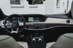 Fahrzeugabbildung Mercedes-Benz S 63 L AMG 4MATIC+ *MB-Scheckheft/1.Hand/MWST.*