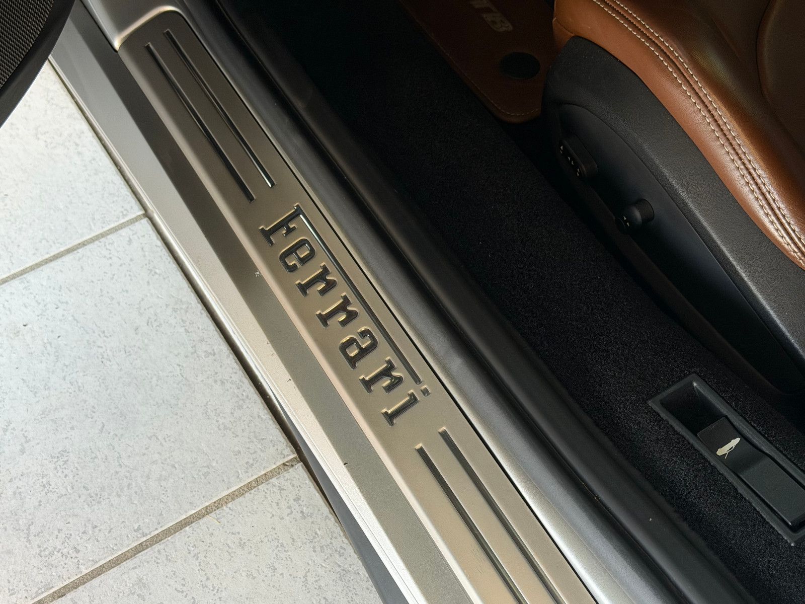 Fahrzeugabbildung Ferrari 488 GTB GTB Coupé DCT/SCUDERIA/KAMERA/