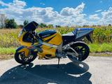 Suzuki GSXR-750 (Einspritzer) (Plus 2. Verkleidung) - SUZUKI GSX 750 E
