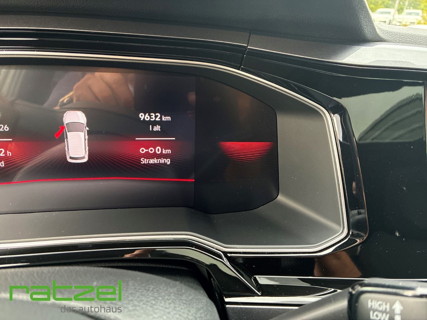 Fahrzeugabbildung Volkswagen Polo 2.0 TSI GTI El. Panodach Digitales Cockpit