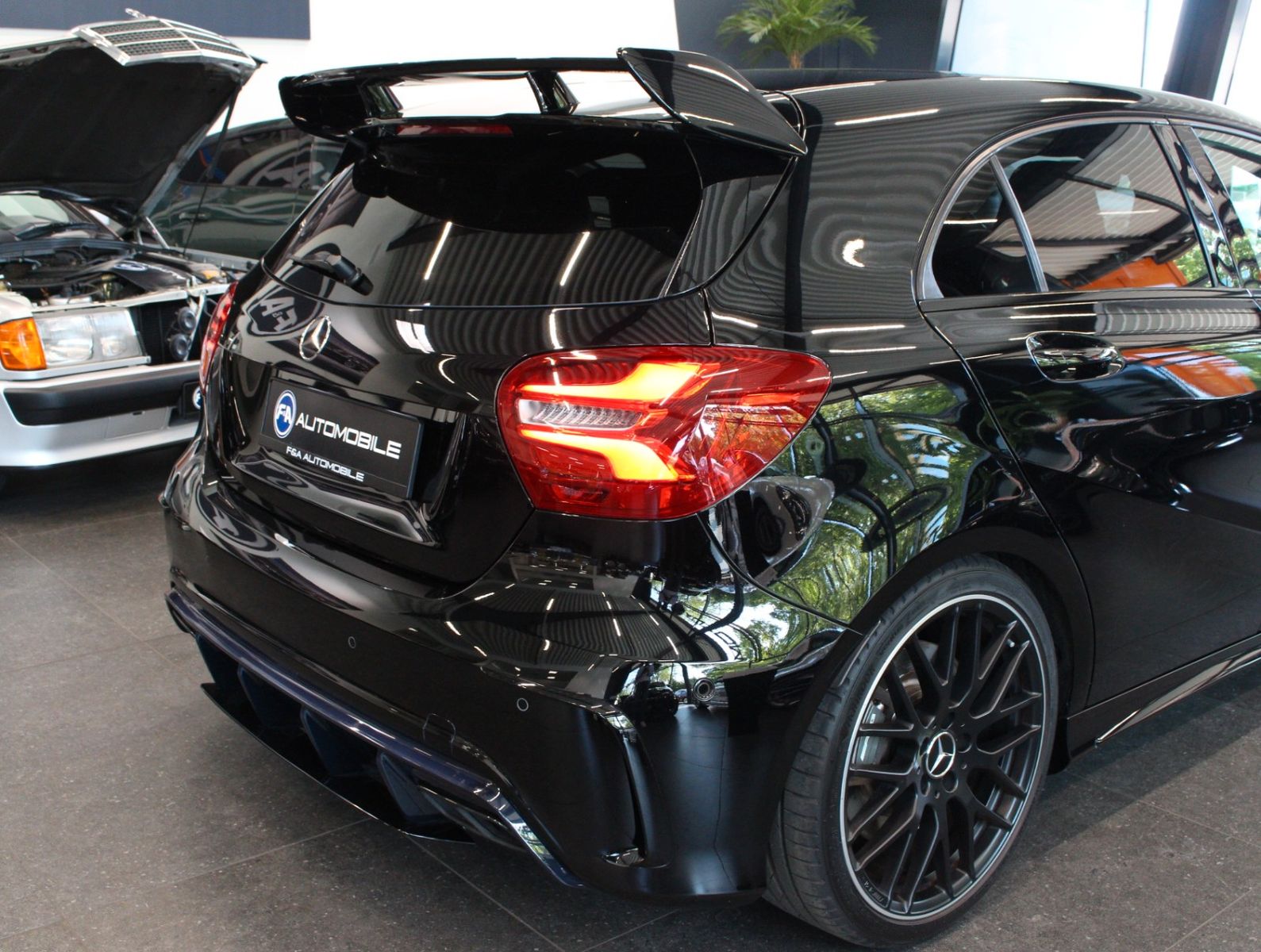 Fahrzeugabbildung Mercedes-Benz A 45 AMG 4MATIC *AMG Racing Kit*1.Hand