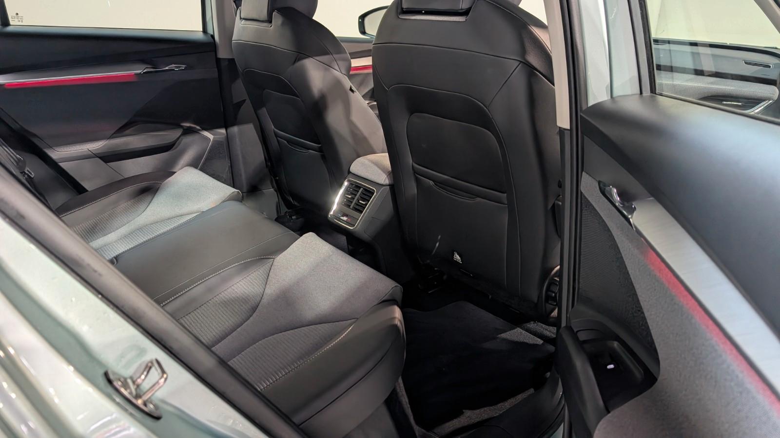 Skoda Enyaq 60 Loft LANE*FRONT*SHZ*KAM*PANO*MATRIX