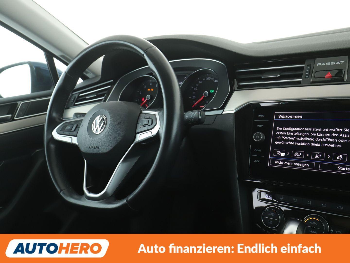 Volkswagen Passat 2.0 TSI Elegance Aut.*NAVI*PDC*SHZ*