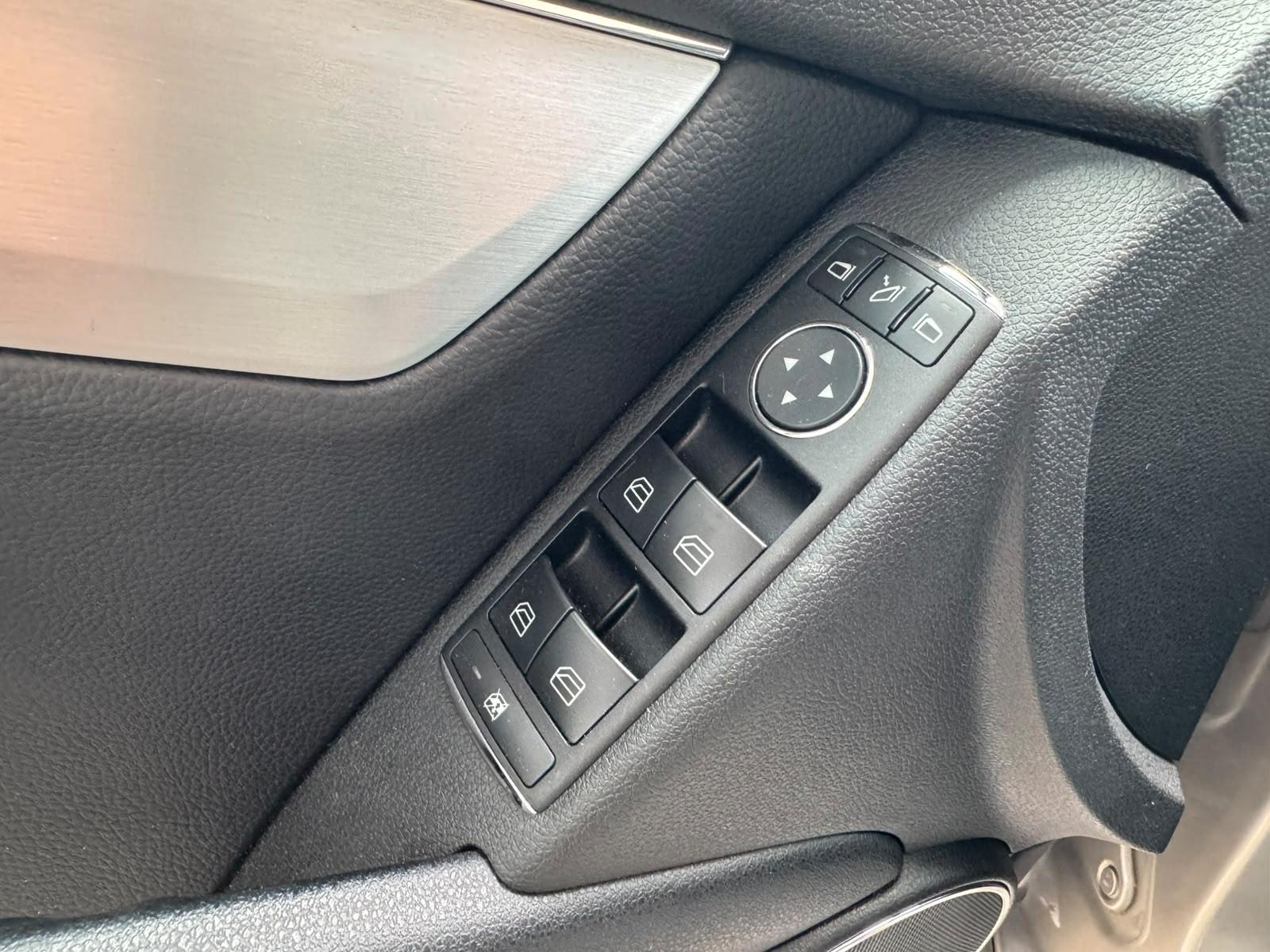 Mercedes-Benz C 280 Automatik/Leder/Navi/Xenon/19Zoll/2.Hd