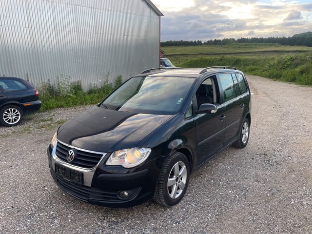 Volkswagen Touran Conceptline 7 SEATS