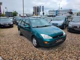 Ford Focus 1.6 Trend 5-Gang Klima Sommer+Winterräder - Ford Focus aus 2001: Kombi