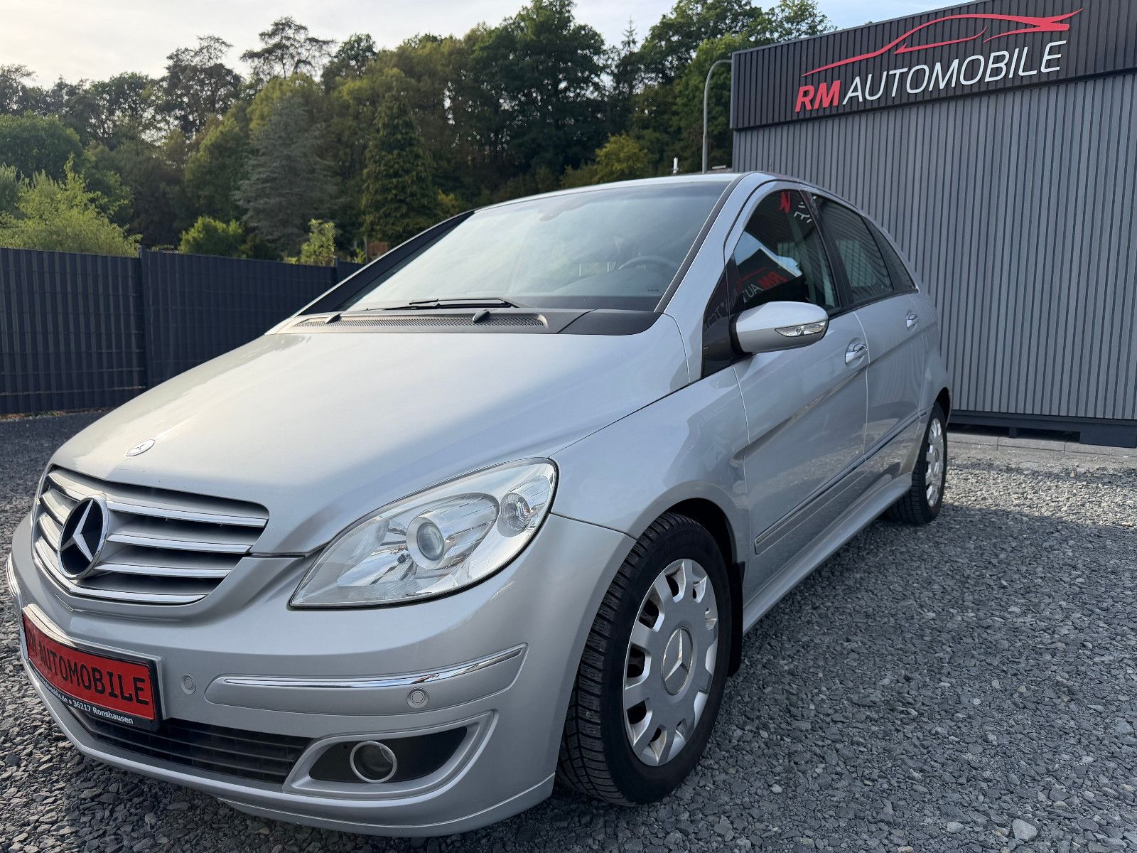 MERCEDES-BENZ B 200 CDI AUTOMATIK/NAVI/AHK/KLIMA