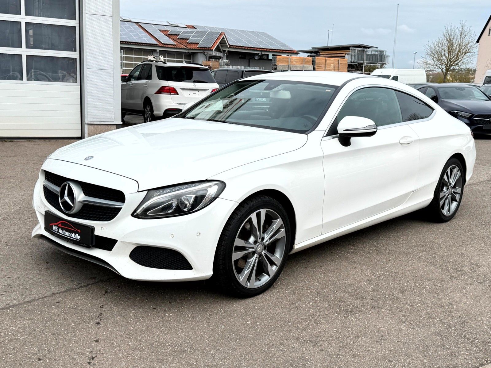 MERCEDES-BENZ C 220d Coupe 9G Leder_Navi_Kamera_LED_Totwinkel