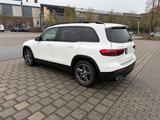 Mercedes-Benz GLB 250 4M AMG Night PANO 360 Burmester MBUX - Mercedes-Benz GLB 250 mit Panoramadach