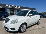 Lancia LANCIA Ypsilon 1.2 69 CV Platino - Lancia Ypsilon: Platino