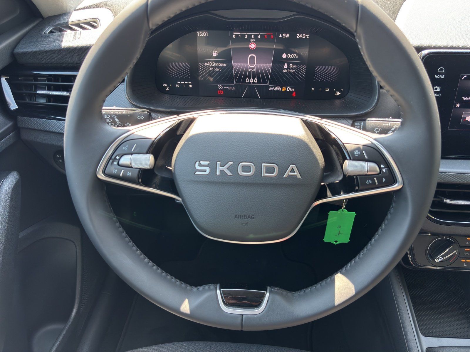 Fahrzeugabbildung SKODA Scala Essence 1,0 TSI 70 kW