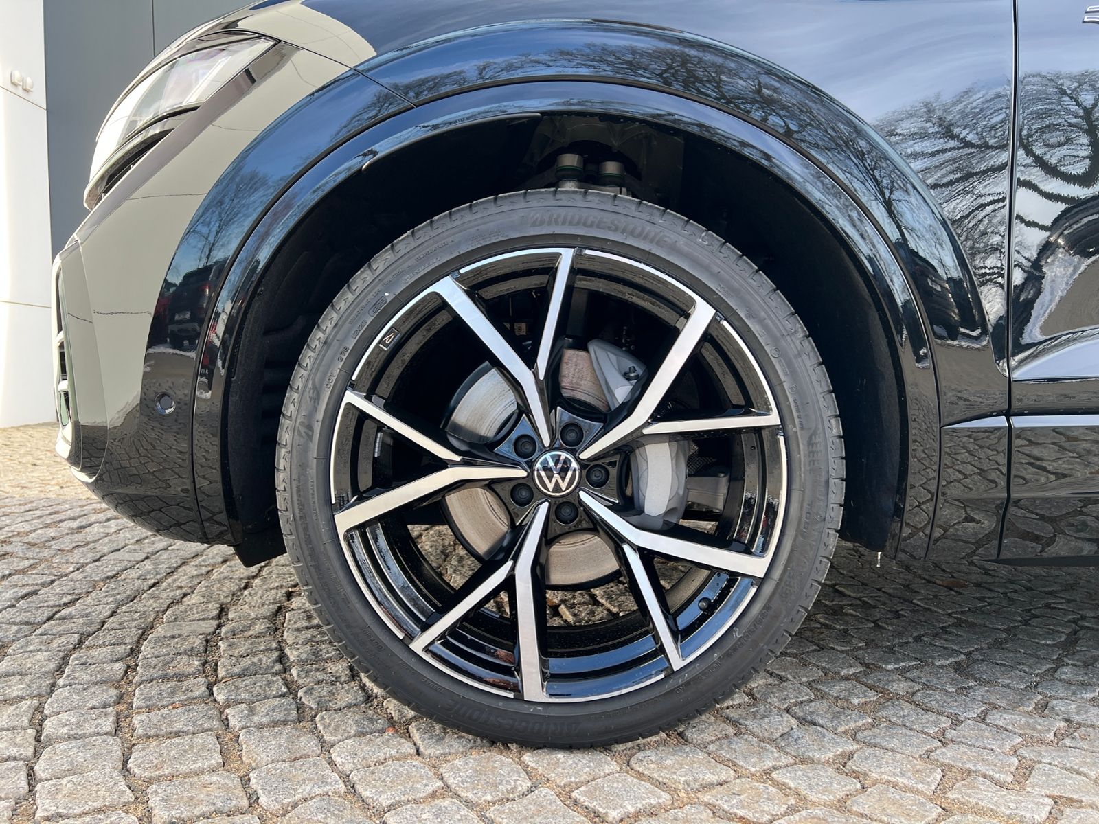 Fahrzeugabbildung Volkswagen Touareg R-Line FINAL EDITION 3.0 TDI 4MOTION