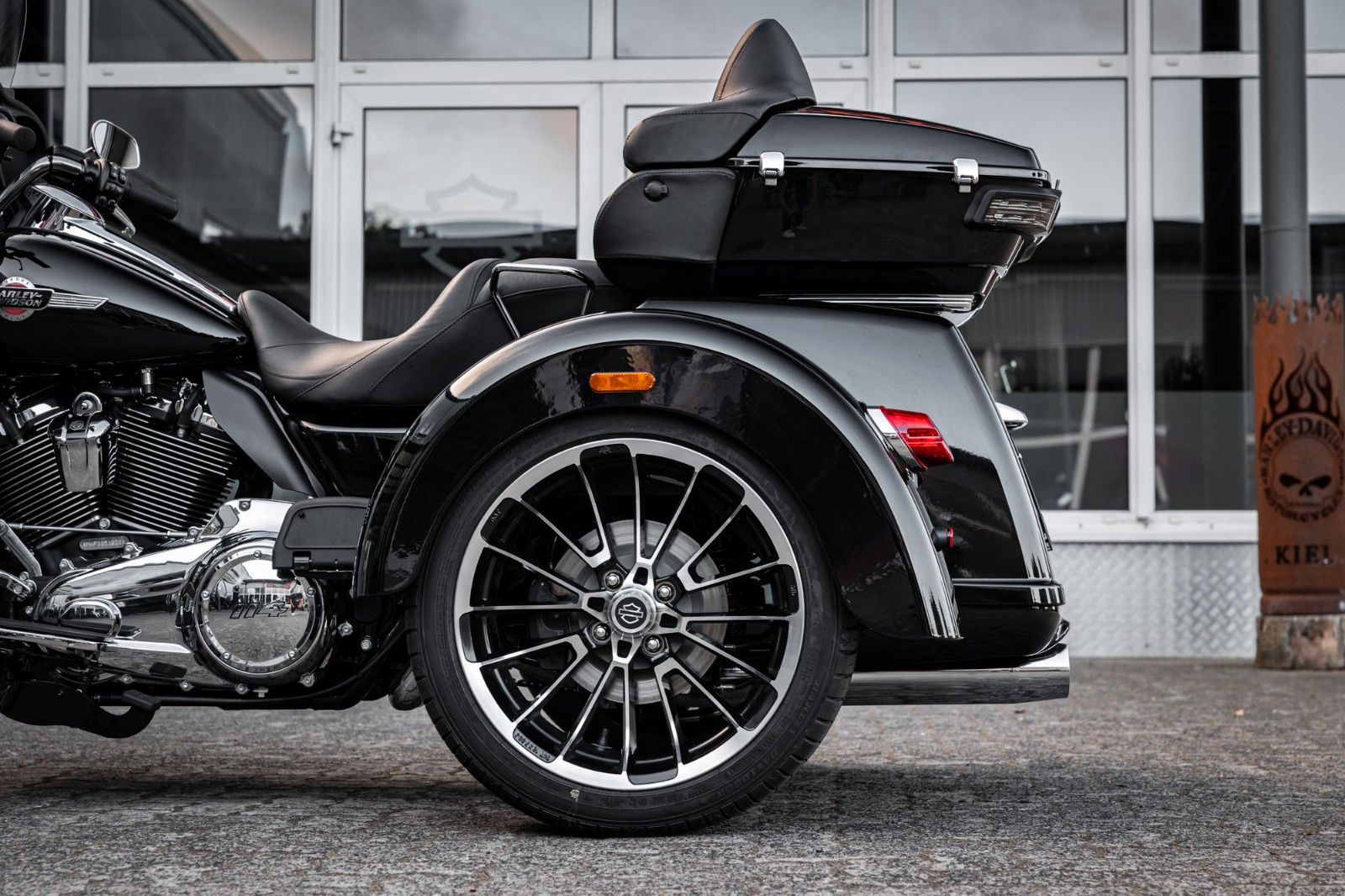 Fahrzeugabbildung Harley-Davidson TRI GLIDE ULTRA TRIKE 114 MY25 FLHTCUTG VORFÜHRF