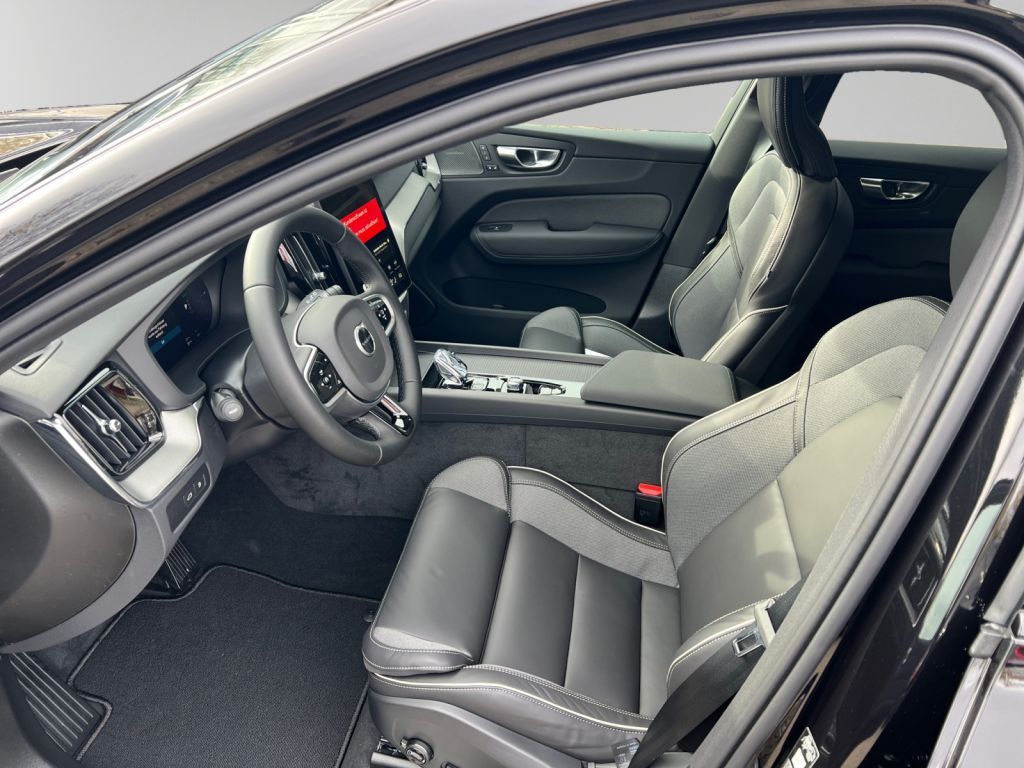 VOLVO XC60 T8AWDPlug-in H.Plus Black Edition,Lagom-P. VOLVO XC60 T8AWDPlug-in H.Plus Black Edition,Lagom-P.