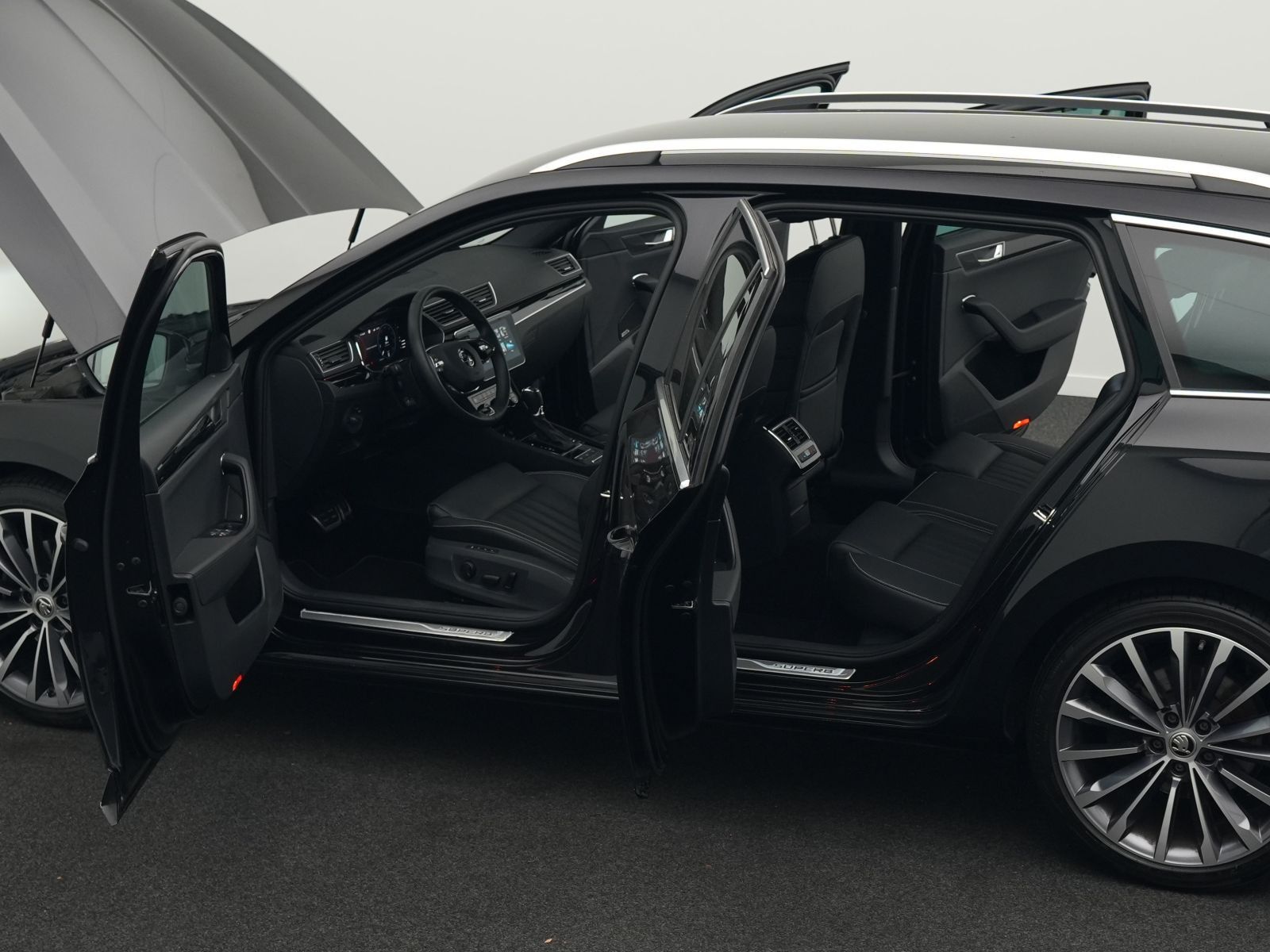 Skoda Superb - Bild 32