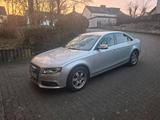 Audi A4  1.8 Automatik 99.600 km  Limousine - Audi A4 mit Benzin-Antrieb: Limousine, 1.6