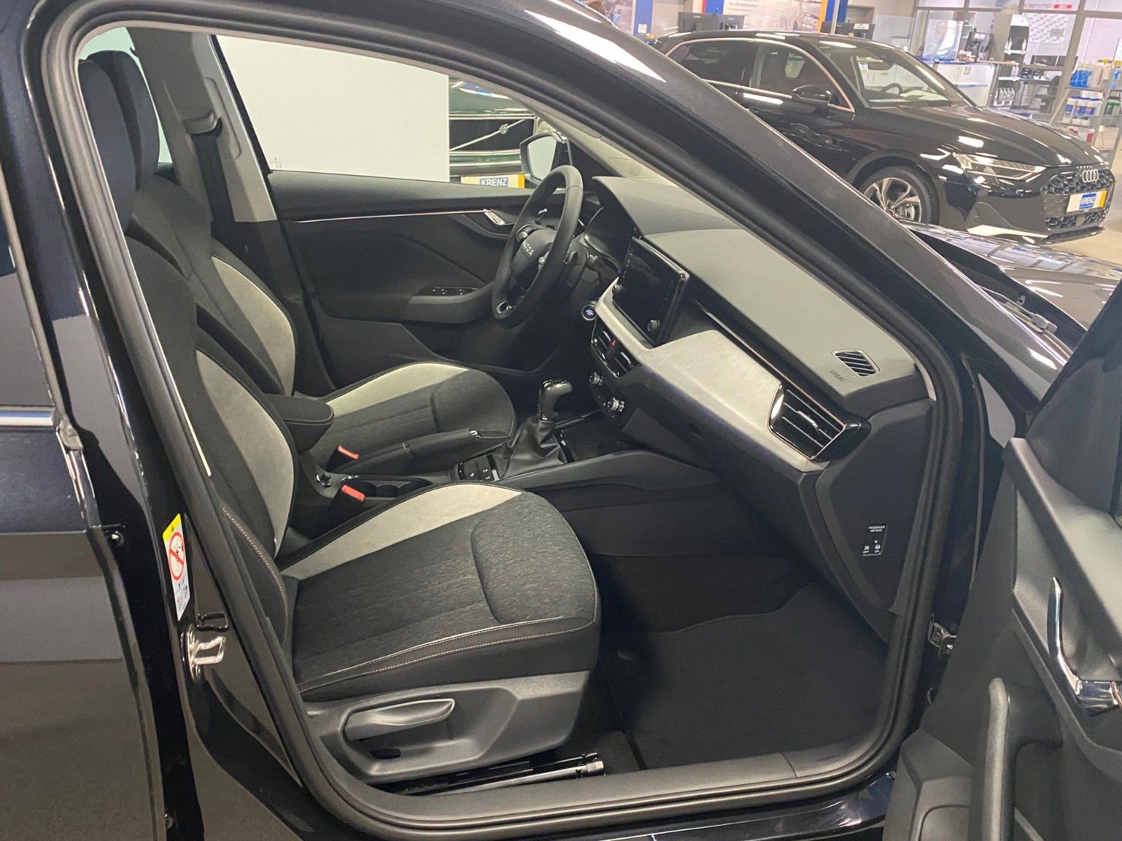 Fahrzeugabbildung SKODA Kamiq 1.5 TSI DSG 130 Jahre Selection+Garantie 5