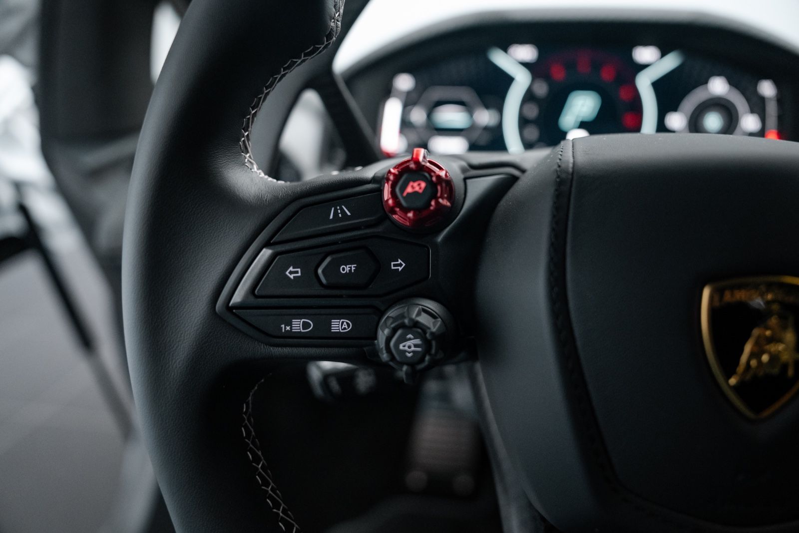 Fahrzeugabbildung Lamborghini REVUELTO CARBON/CAM/PASS DISPLAY