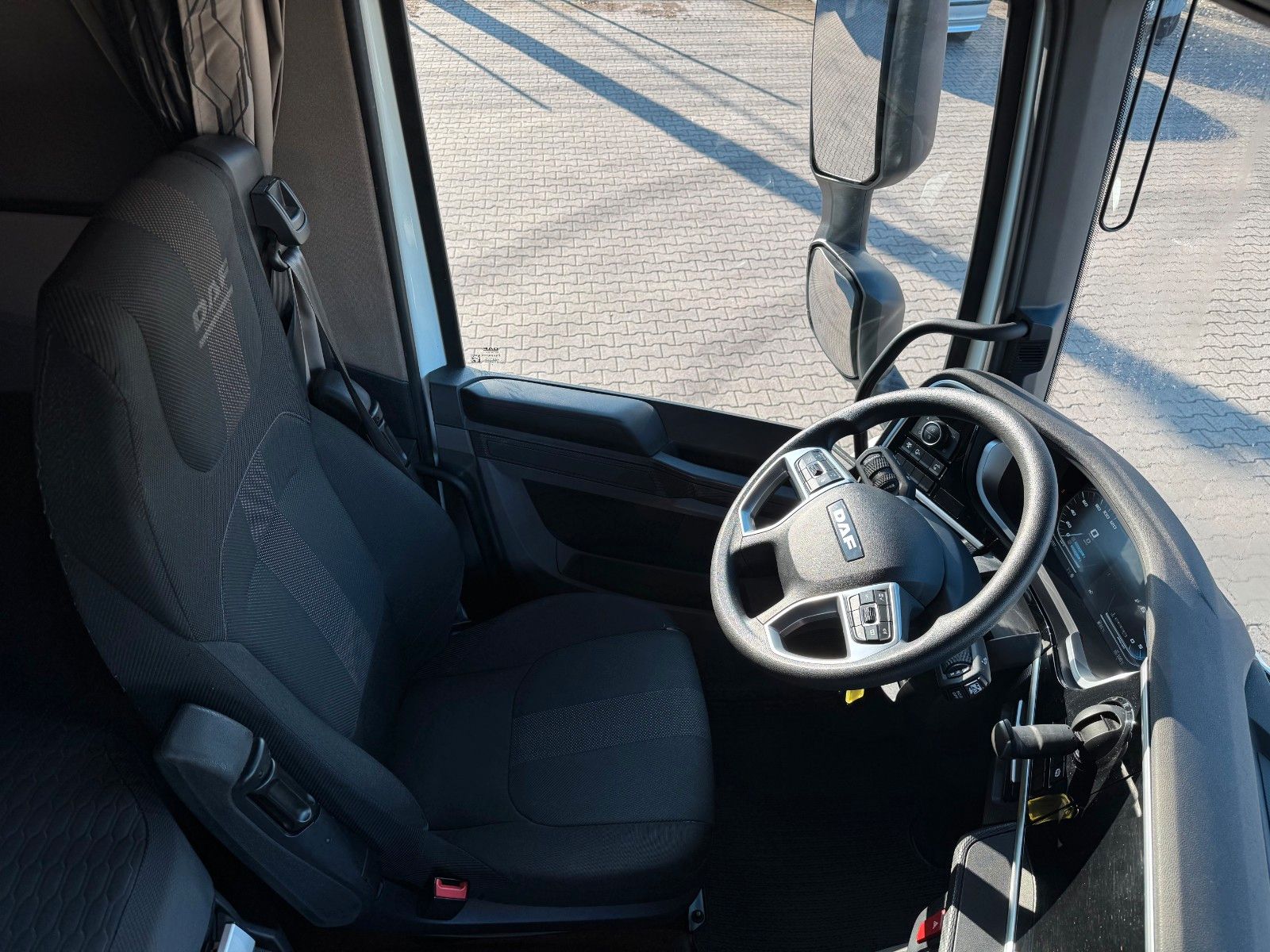Fahrzeugabbildung DAF FT XF 480 NGD