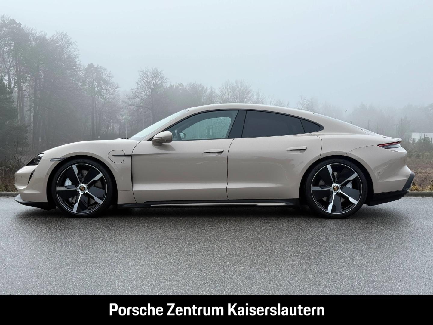Porsche Taycan 4S HA-Lenkung Nachtsicht Head-Up BOSE