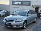 Toyota Avensis Kombi 2.2 D-CAT Executive - Toyota Avensis aus 2007 mit Diesel-Antrieb
