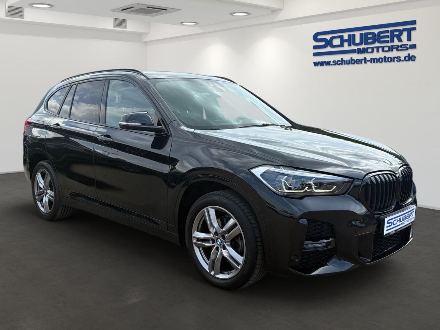 BMW X1 sDrive18d AUTOMATIK M SPORT HUD LED SHZ AHK N foto 2