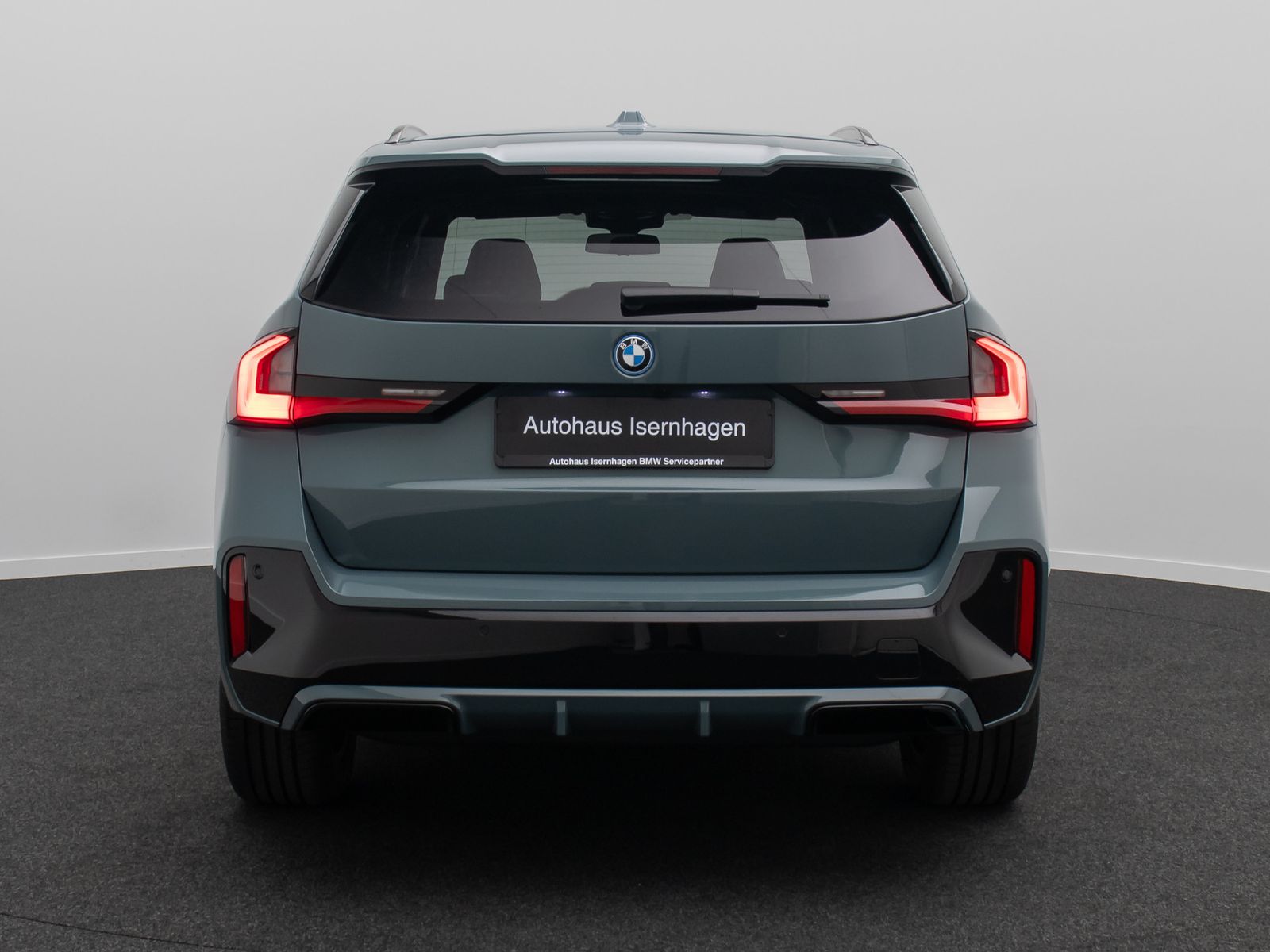 Fahrzeugabbildung BMW iX1 xD30 M Sport Alarm 360&deg; HUD DAB H/K Panorama