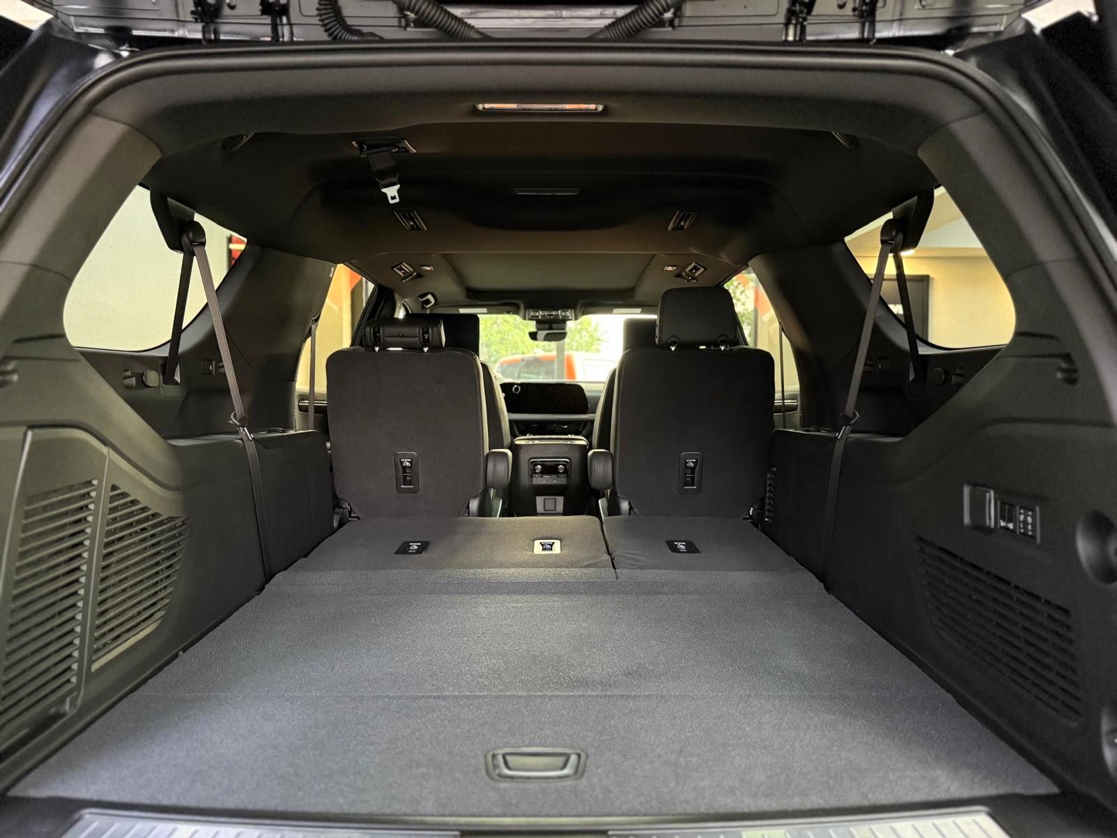 Fahrzeugabbildung Chevrolet 2026 SUBURBAN HIGH COUNTRY 24"-PANORAMA