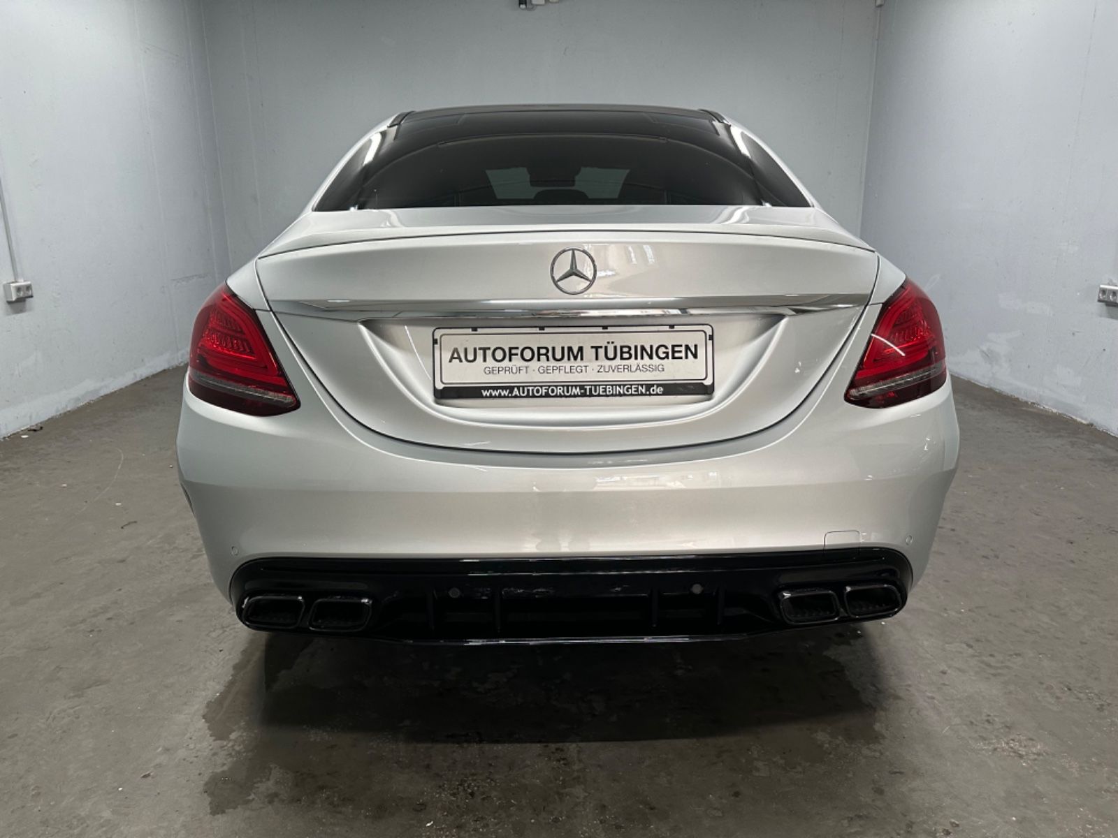 Fahrzeugabbildung Mercedes-Benz C 63 S *PANORAMA*KERAMIK*KEYGO*VMAX*CARBON*