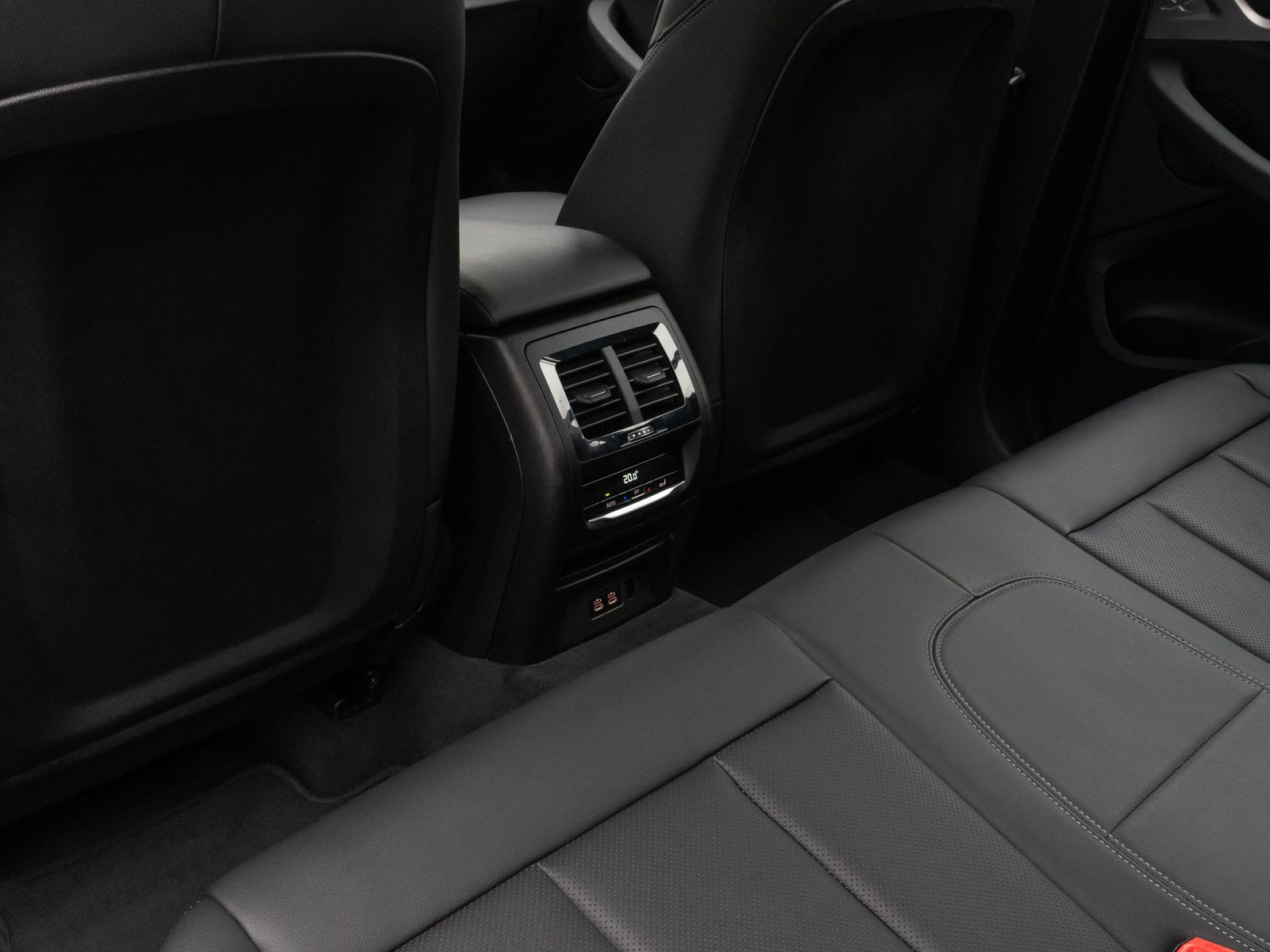 Fahrzeugabbildung BMW X3 xD20d Kamera DAB Leder AHK LED Sport 18Zoll