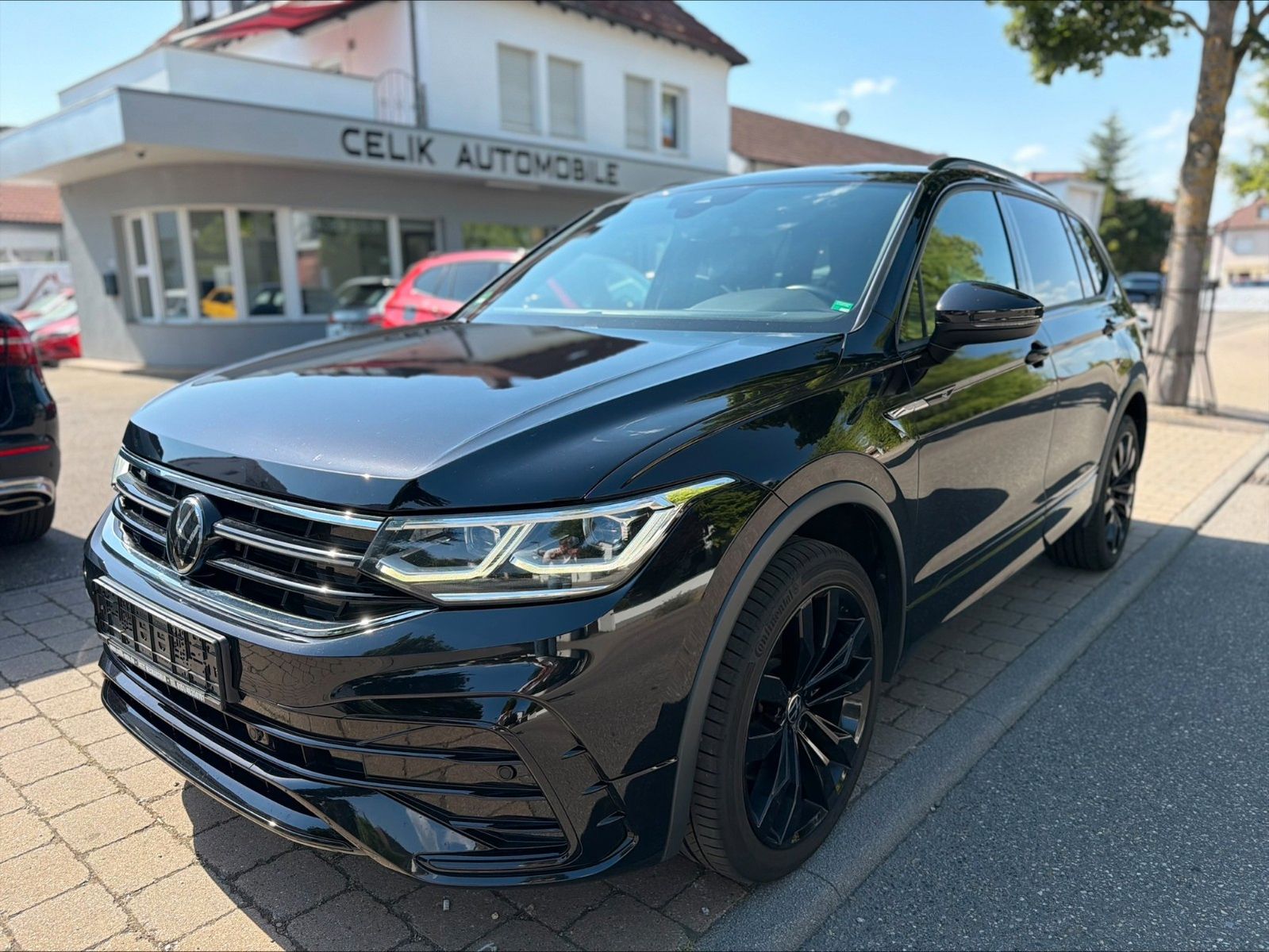 VW Tiguan Allspace R-Line 4Motion