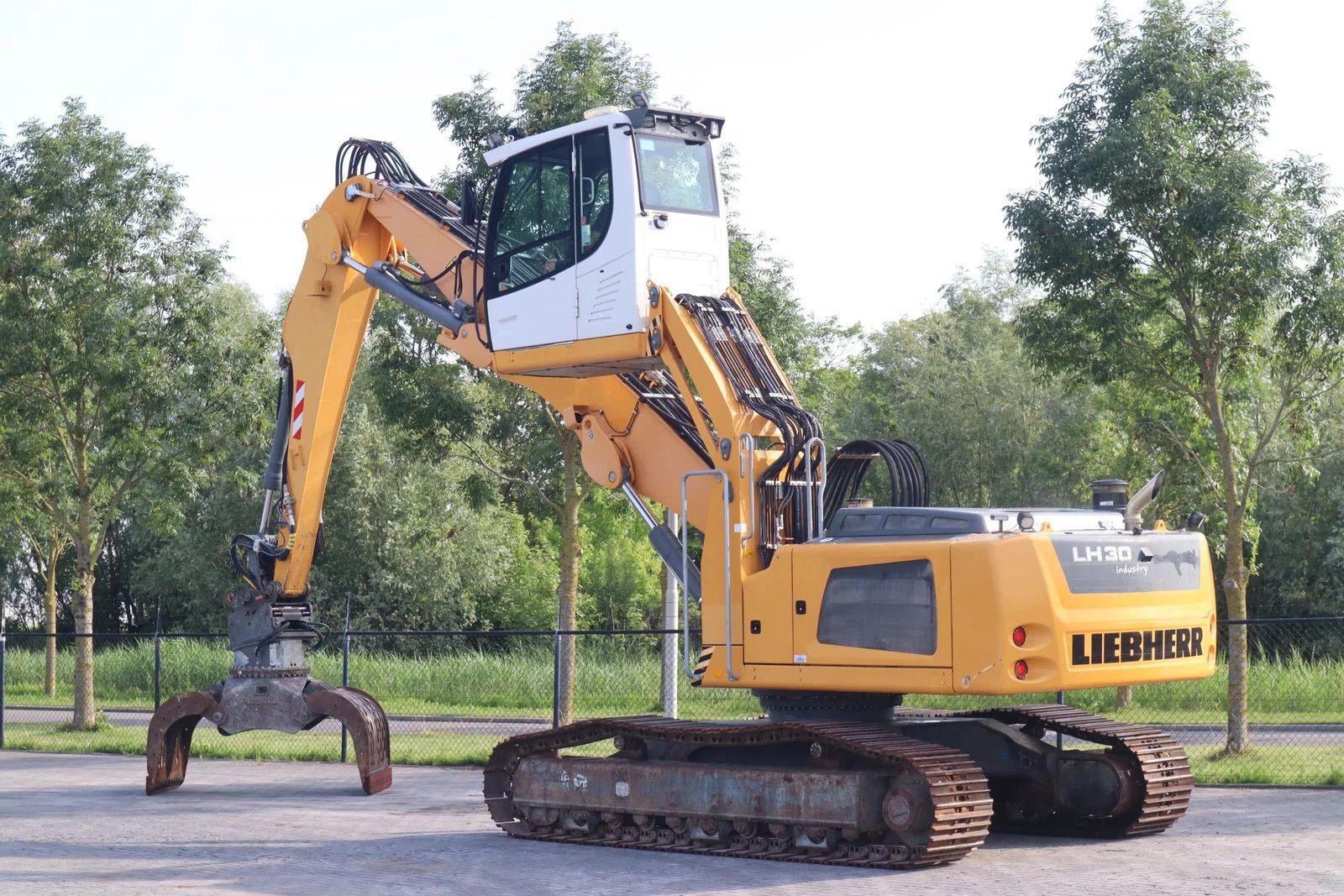 Liebherr LH30M | LH 30 M | OILQUICK | SORTING GRAB
