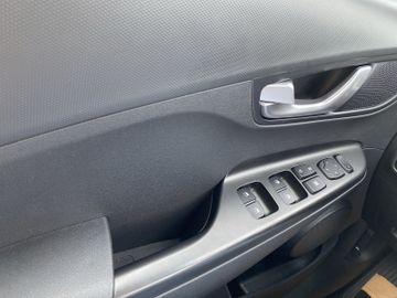 Hyundai Kona Select Elektro Kam.+KeyLess+Navi+SHZ+ACC