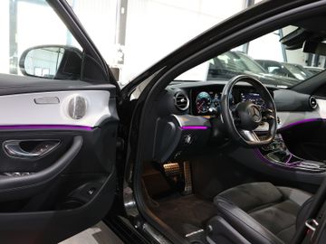Mercedes E 200 - 12