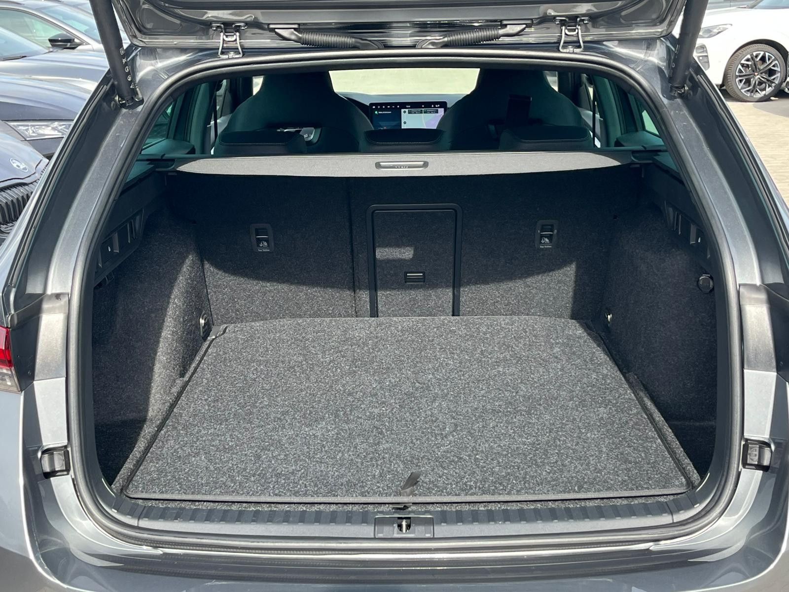 Fahrzeugabbildung SKODA Octavia 2.0 TDI Sportline DSG MATRIX*WINTER*5J.G
