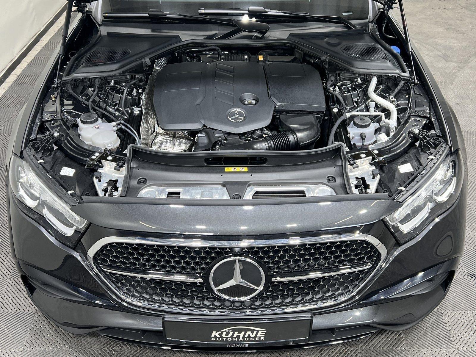 Mercedes-Benz E 220T d 4M AMG Line Advanced Night PanoDach+AHK
